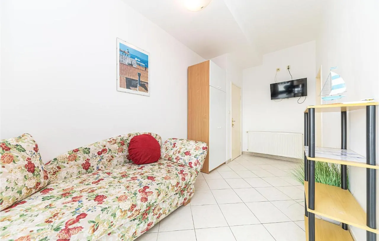 Beautiful Apartment In Kastel Stafilic Kastela