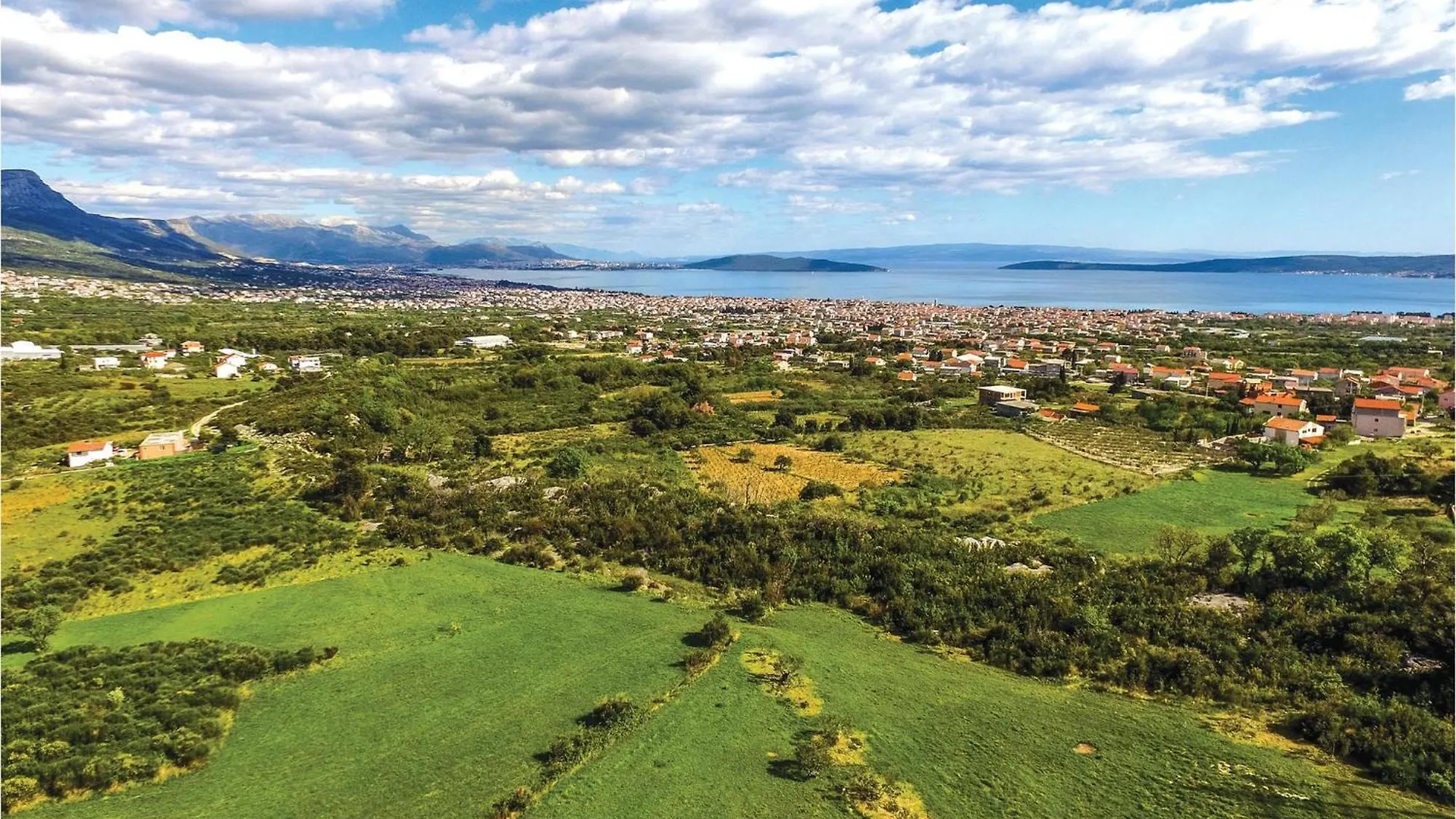 Beautiful Apartment In Kastel Stafilic Kastela